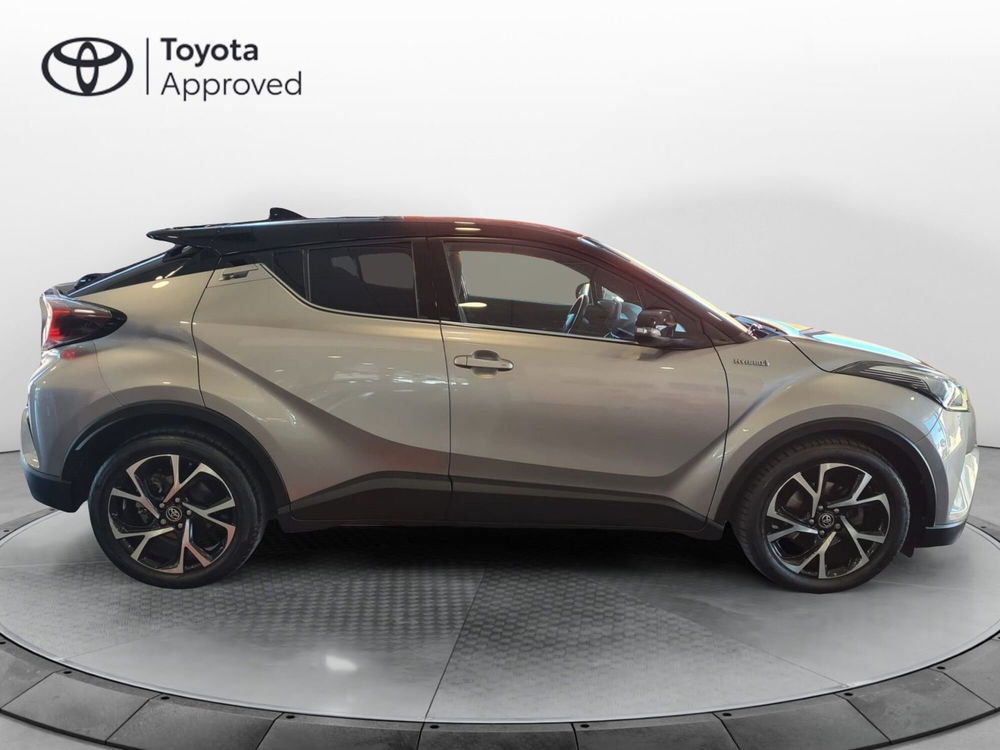 Toyota Toyota C-HR 1.8 Hybrid E-CVT Trend  del 2019 usata a Cagliari (2)