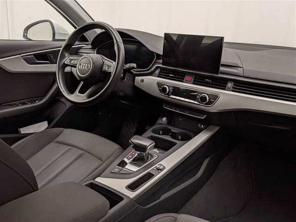 Audi A4 Avant 35 TDI/163 CV S tronic Business Advanced  del 2019 usata a Pesaro (3)