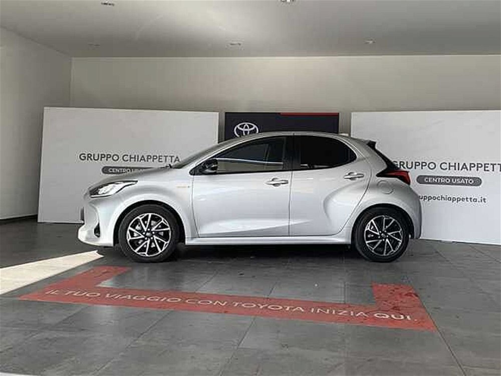 Toyota Yaris 1.5 5 porte Lounge  del 2021 usata a Rende (4)