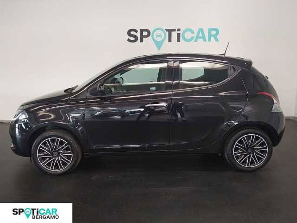 Lancia Ypsilon 1.0 FireFly 5 porte S&S Hybrid Ecochic Gold  del 2022 usata a Bergamo (2)