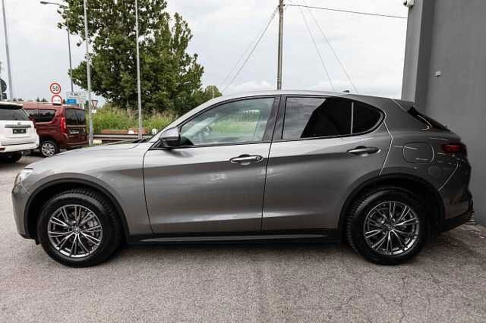 Alfa Romeo Stelvio usata a Treviso (3)