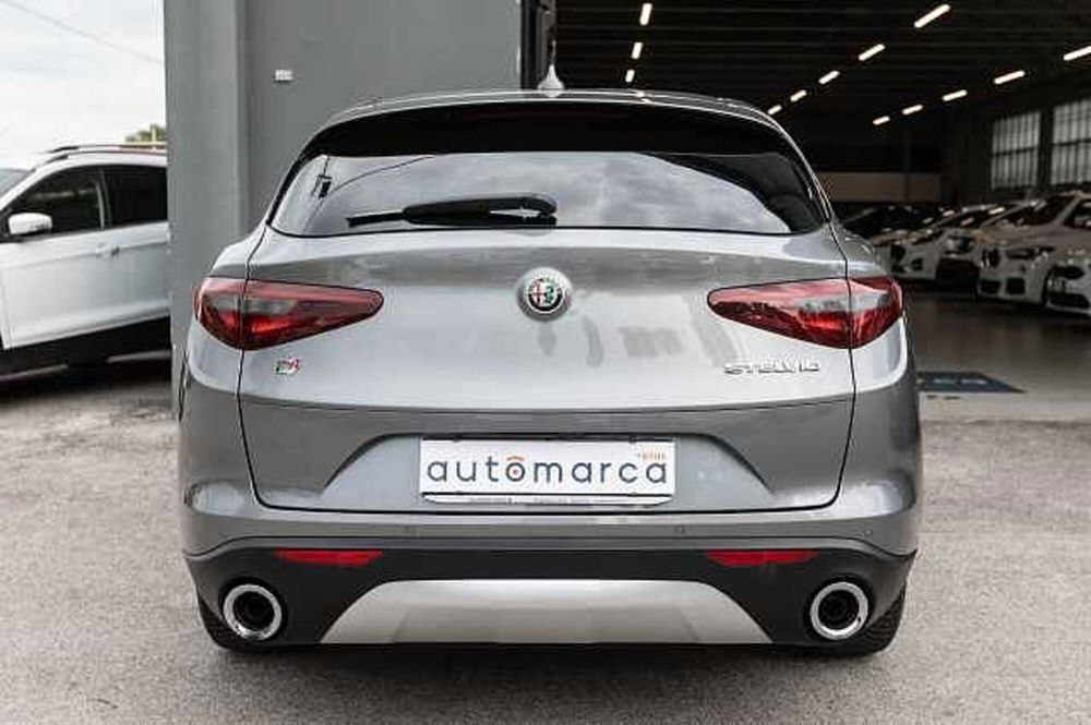 Alfa Romeo Stelvio usata a Treviso (5)