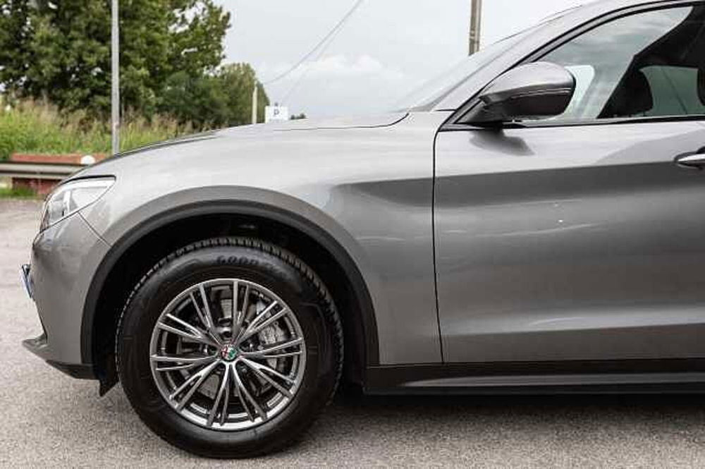 Alfa Romeo Stelvio usata a Treviso (7)