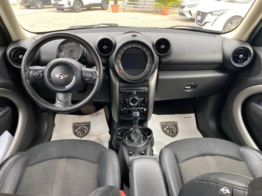 MINI Mini Countryman usata a Bari (17)