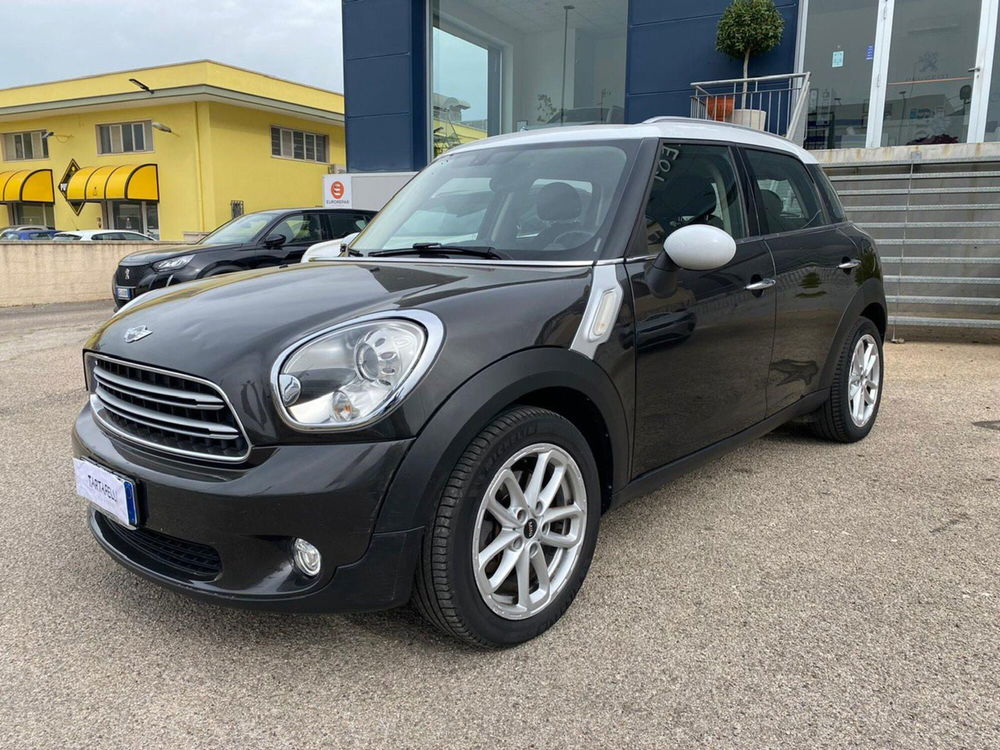 MINI Mini Countryman 2.0 Cooper D Park Lane Plus Countryman Automatica del 2016 usata a Monopoli (3)