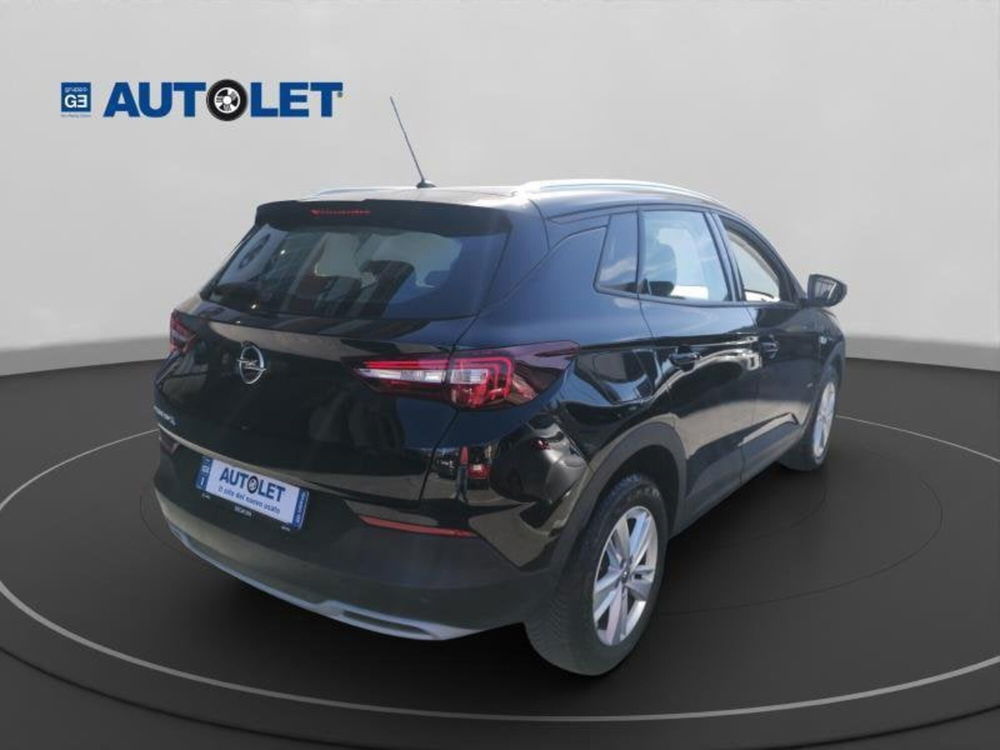 Opel Grandland X usata a Genova (7)