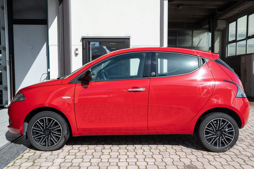 Lancia Ypsilon usata a Torino (8)