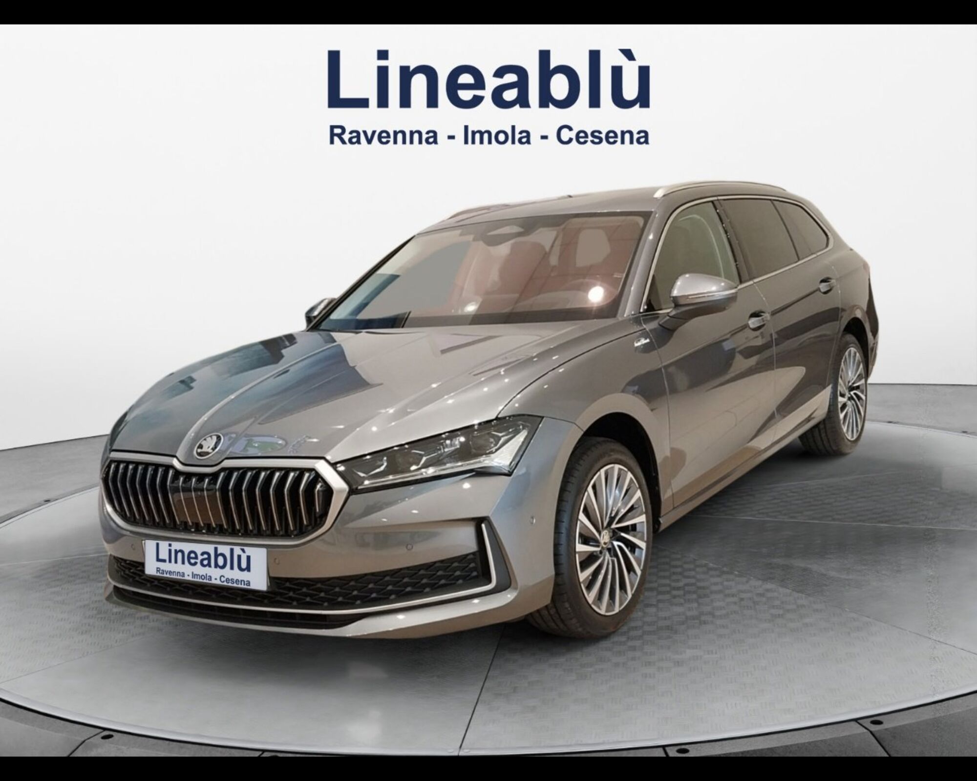 Skoda Superb Wagon 2.0 tdi Laurin&amp;Klement 150cv dsg nuova a Cesena