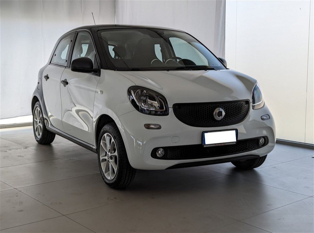 smart forfour forfour 70 1.0 Youngster  del 2018 usata a Pescara (2)