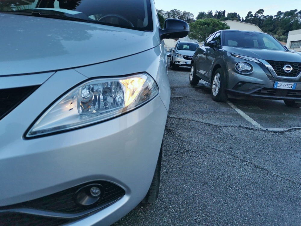 Lancia Ypsilon usata a Teramo (12)