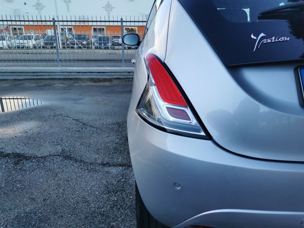 Lancia Ypsilon usata a Teramo (13)