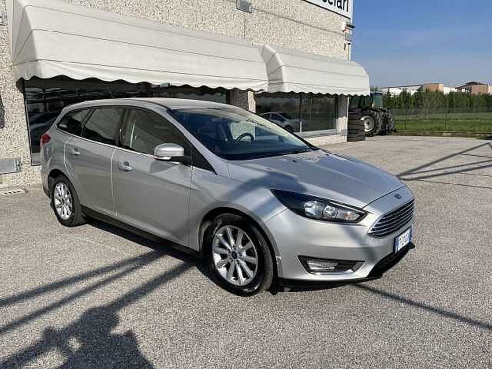 Ford Focus Station Wagon 1.5 TDCi 120 CV Start&Stop SW Titanium del 2018 usata a Bologna (3)