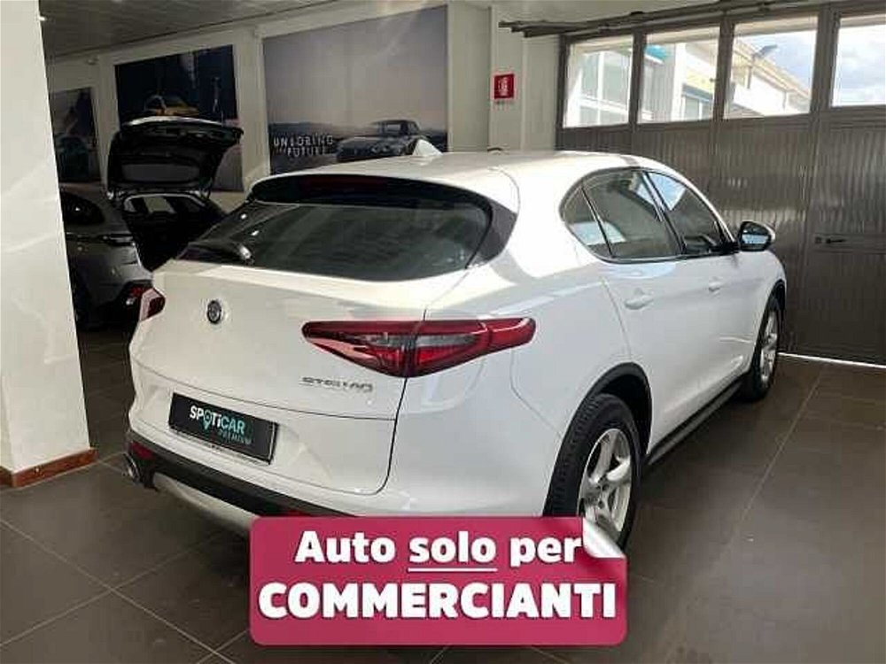 Alfa Romeo Stelvio Stelvio 2.2 Turbodiesel 180 CV AT8 RWD Business del 2018 usata a Ravenna (4)