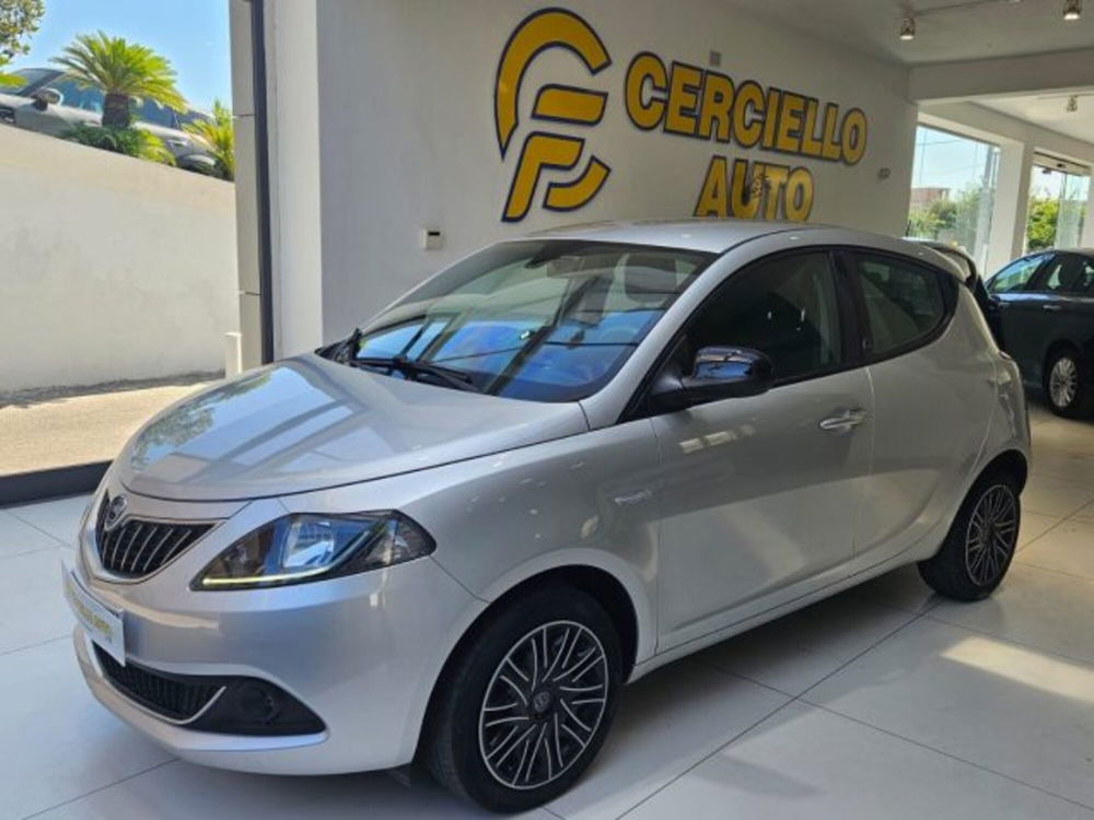 Lancia Ypsilon usata a Napoli (3)