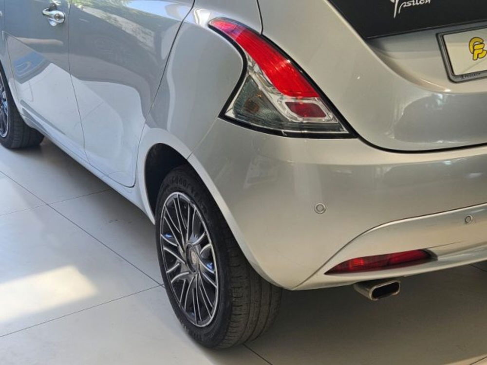 Lancia Ypsilon usata a Napoli (7)