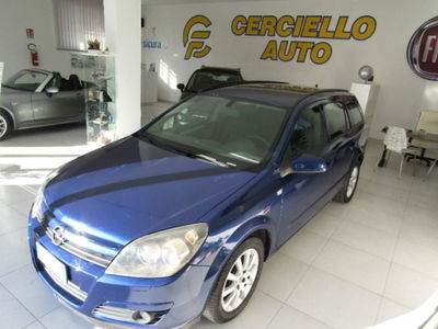 Opel Astra Station Wagon 1.7 CDTI 80CV Station Wagon Enjoy del 2004 usata a Somma Vesuviana