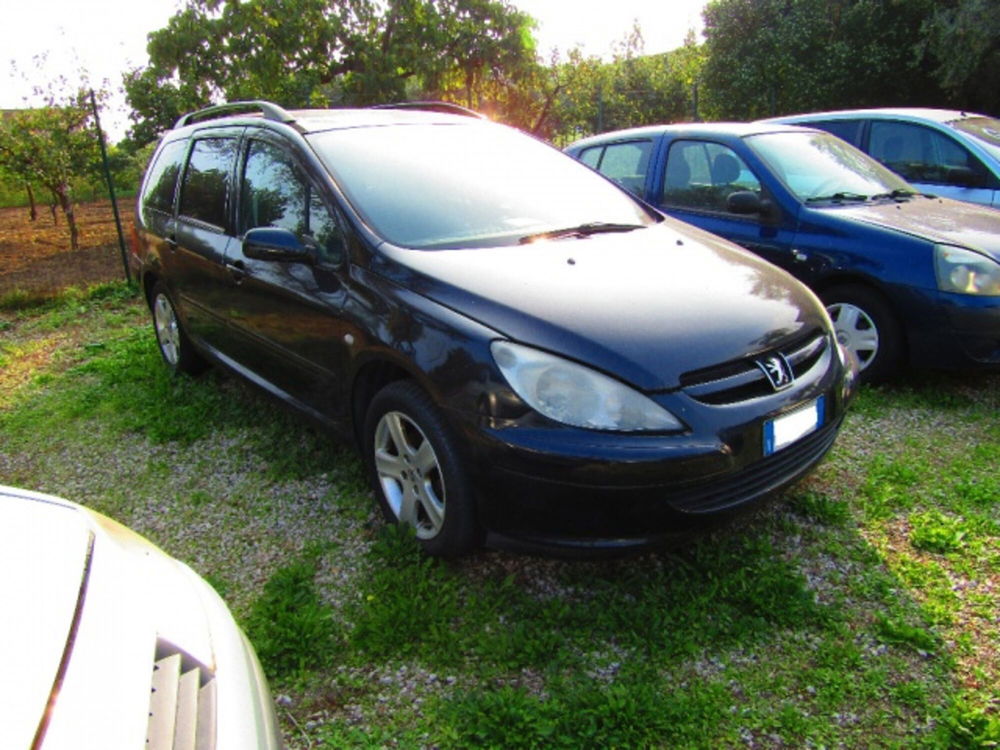 Peugeot 307 SW 16V HDi FAP 110CV XS del 2004 usata a Somma Vesuviana (3)