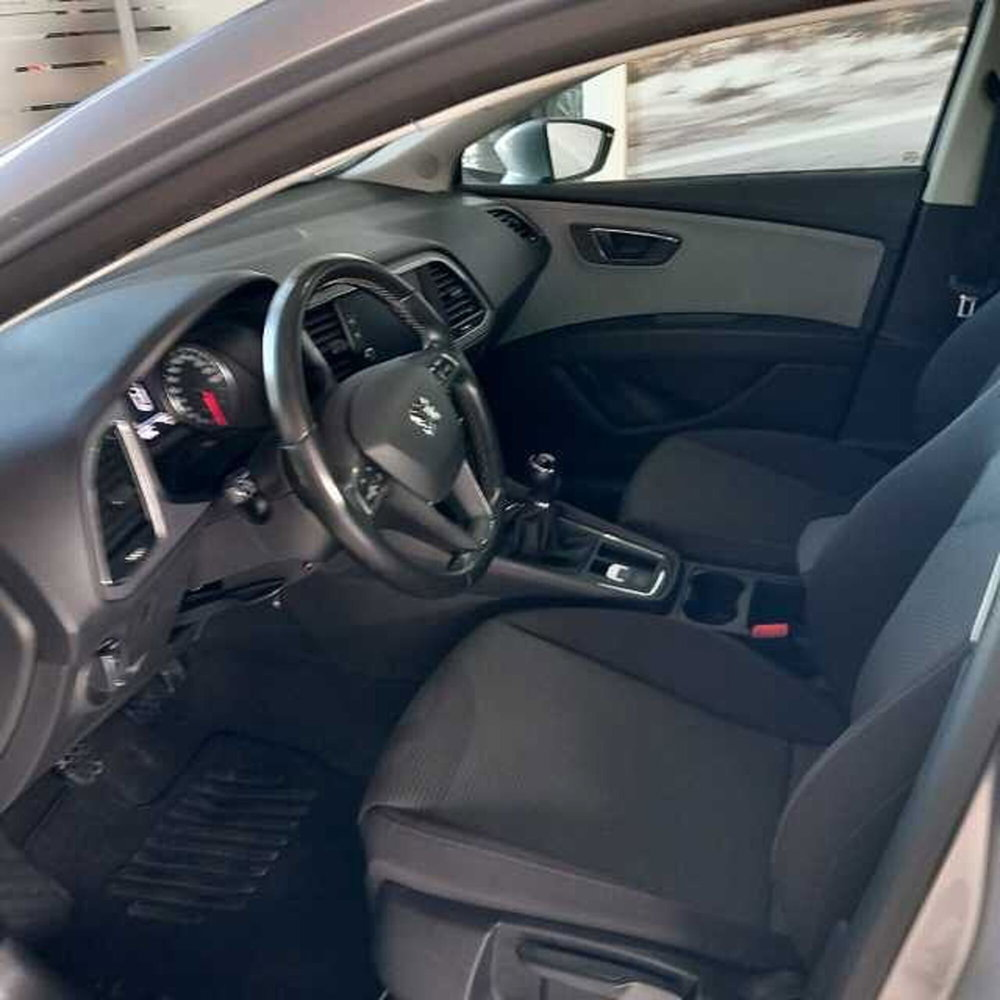 SEAT Leon ST 1.6 TDI 115 CV Style  del 2018 usata a Barletta (5)