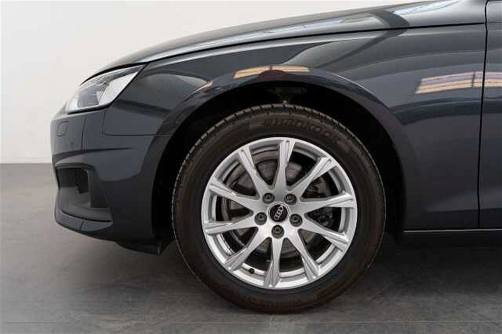 Audi A4 Avant 35 2.0 tfsi mhev Business 150cv s-tronic del 2022 usata a Varese (3)