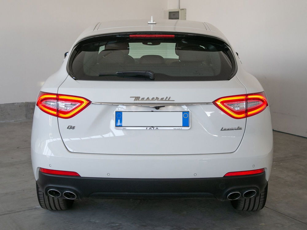 Maserati Levante usata a Catania (5)