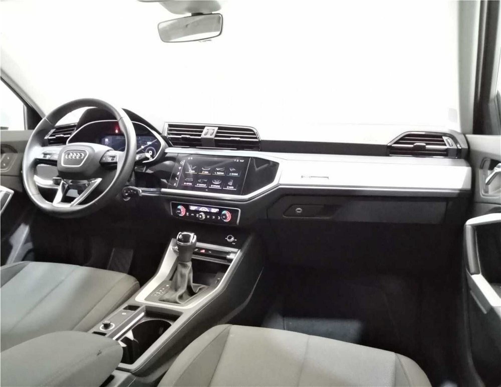 Audi Q3 35 TDI S tronic Business  del 2019 usata a Triggiano (4)