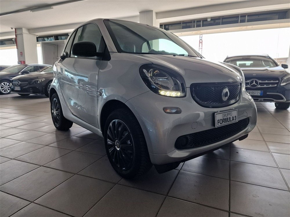 smart Fortwo 70 1.0 Youngster  del 2019 usata a Messina (2)