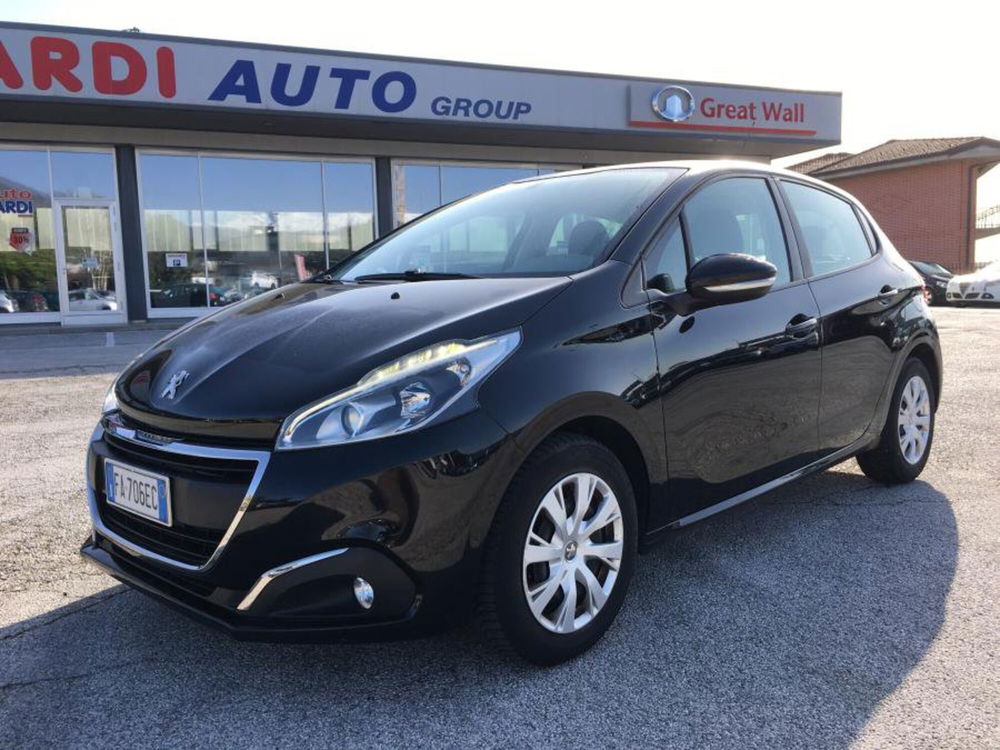 Peugeot 208 HDi 68 CV 5 porte Active  del 2015 usata a Bernezzo (3)