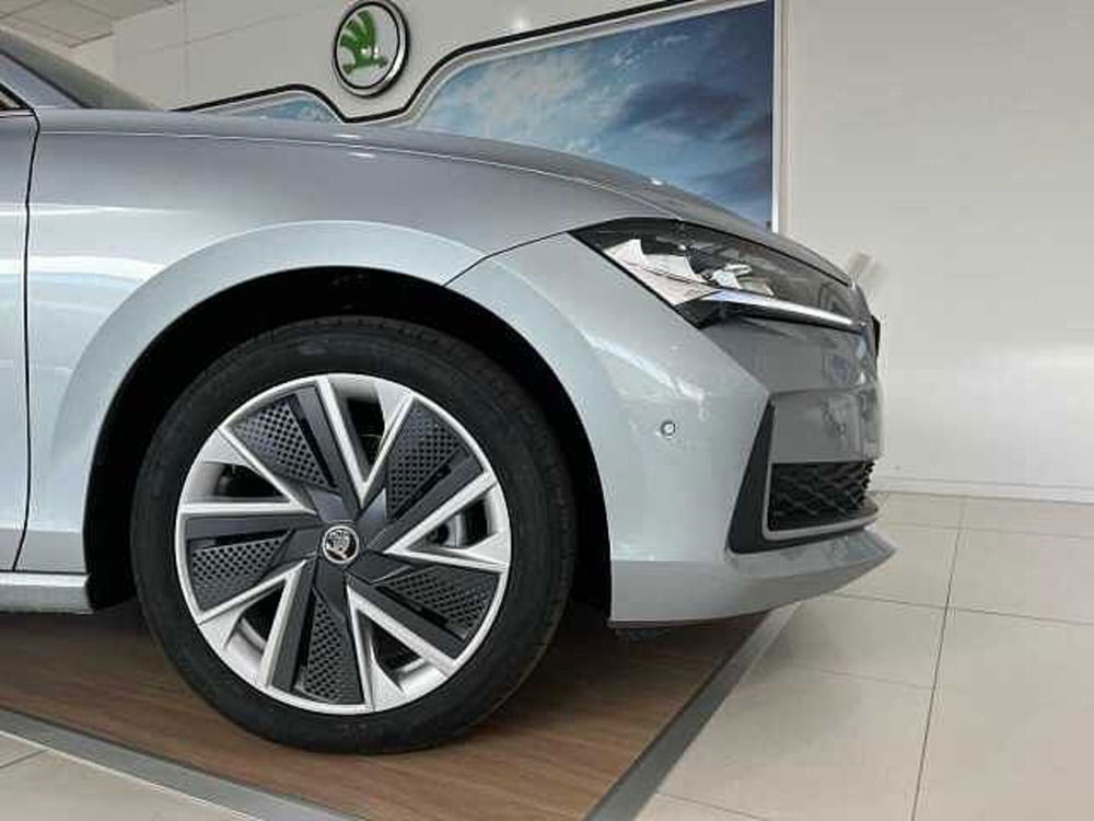 Skoda Superb nuova a Siena (14)