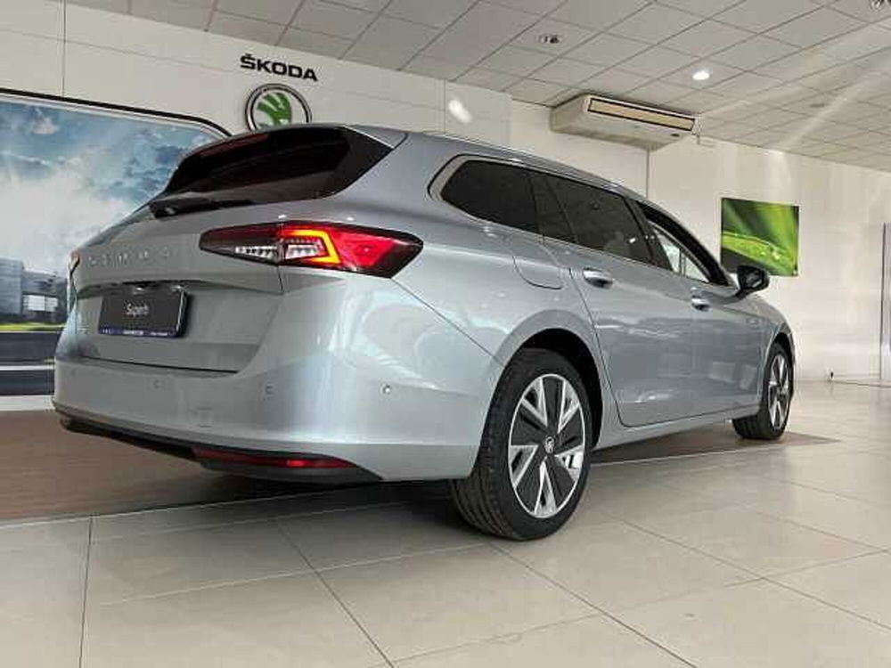 Skoda Superb nuova a Siena (4)