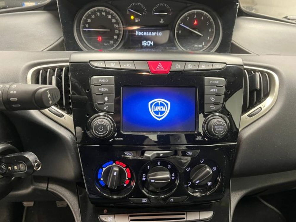 Lancia Ypsilon usata a Biella (14)