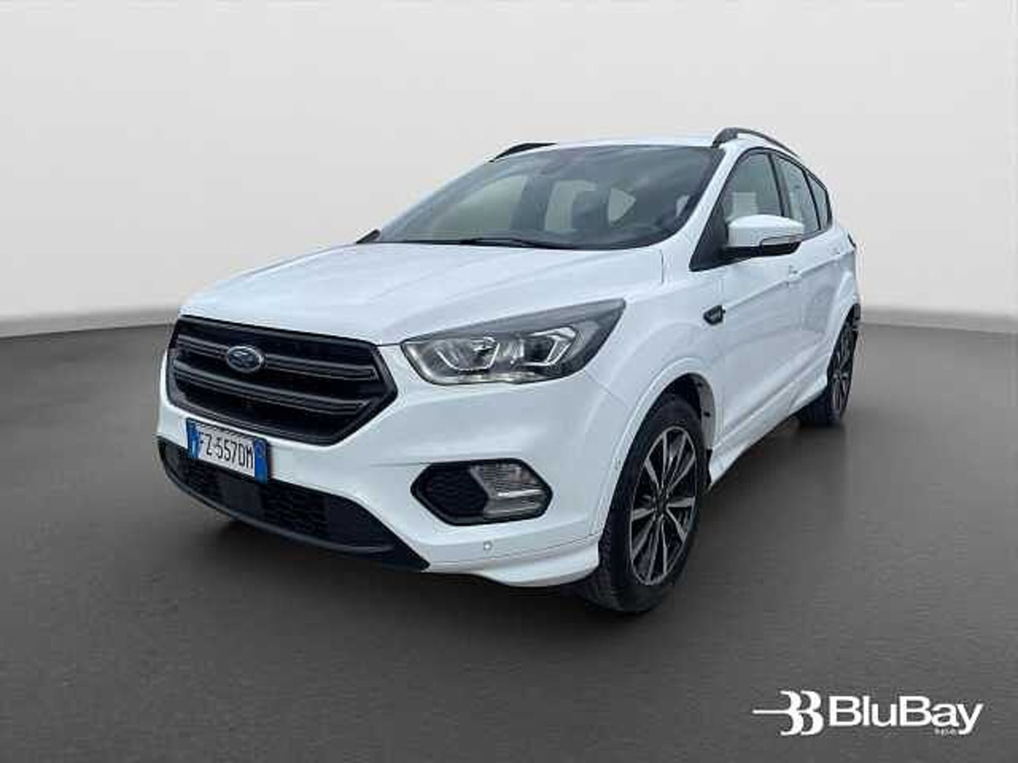 Ford Kuga 2.0 TDCI 120 CV S&amp;S 2WD Powershift ST-Line  del 2019 usata a Livorno