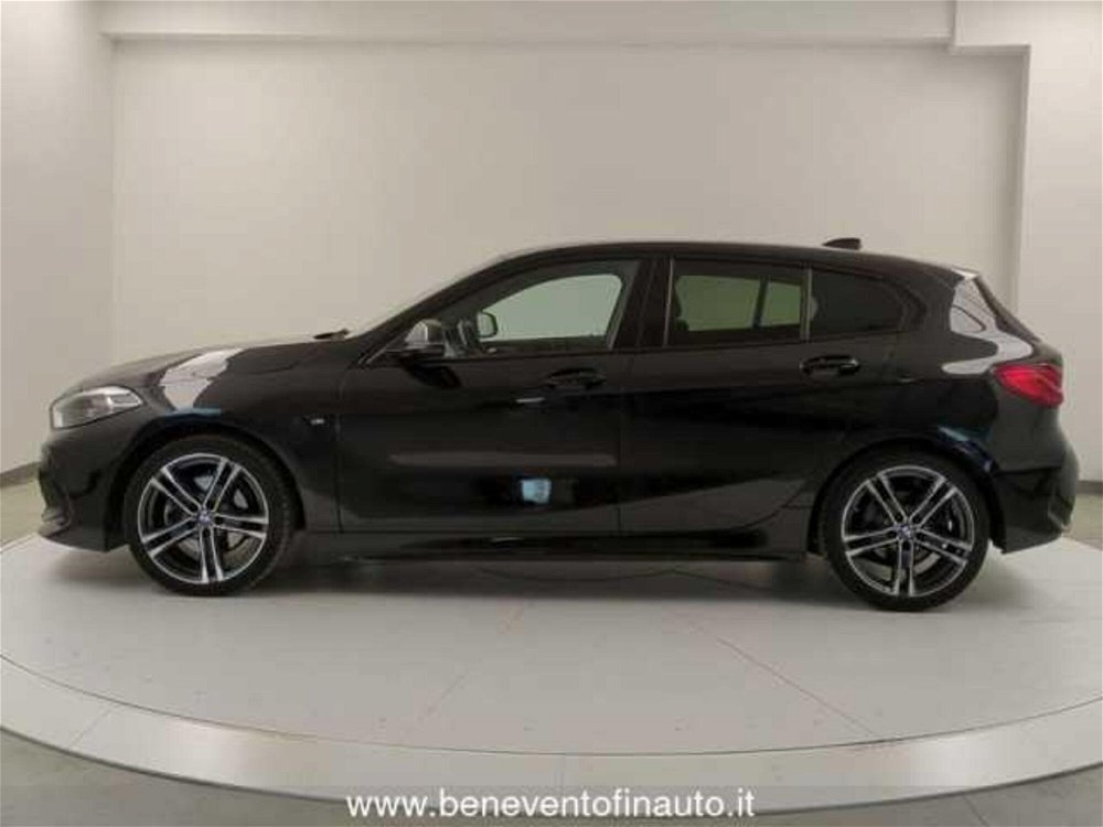 BMW Serie 1 116d 5p. Advantage del 2019 usata a Pratola Serra (4)