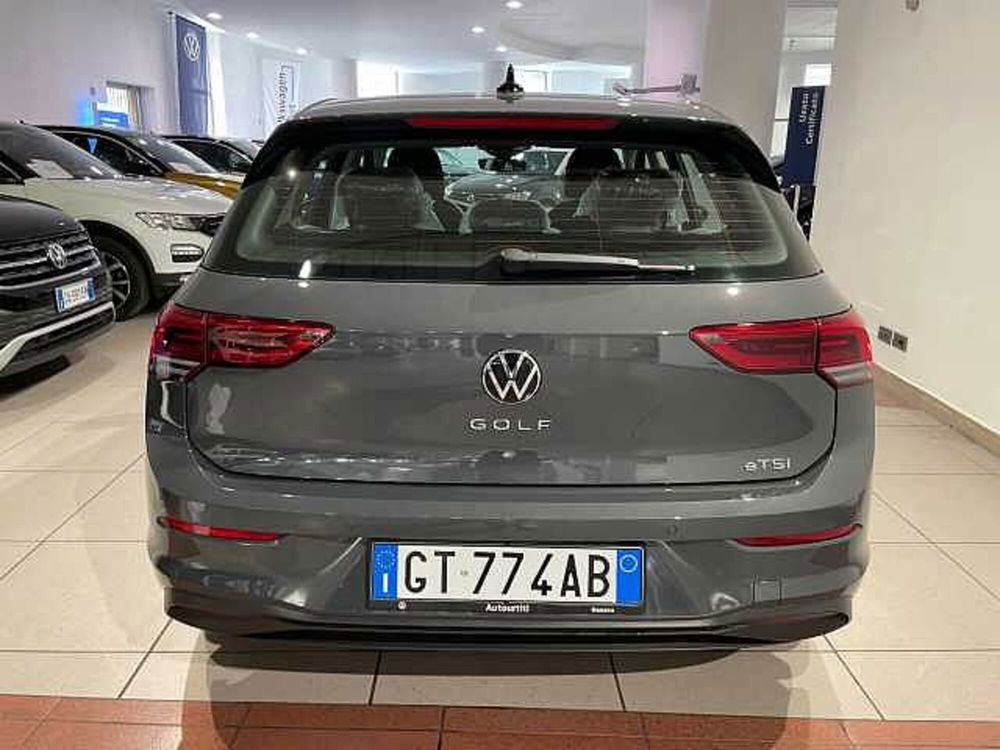 Volkswagen Golf Variant nuova a Genova (4)