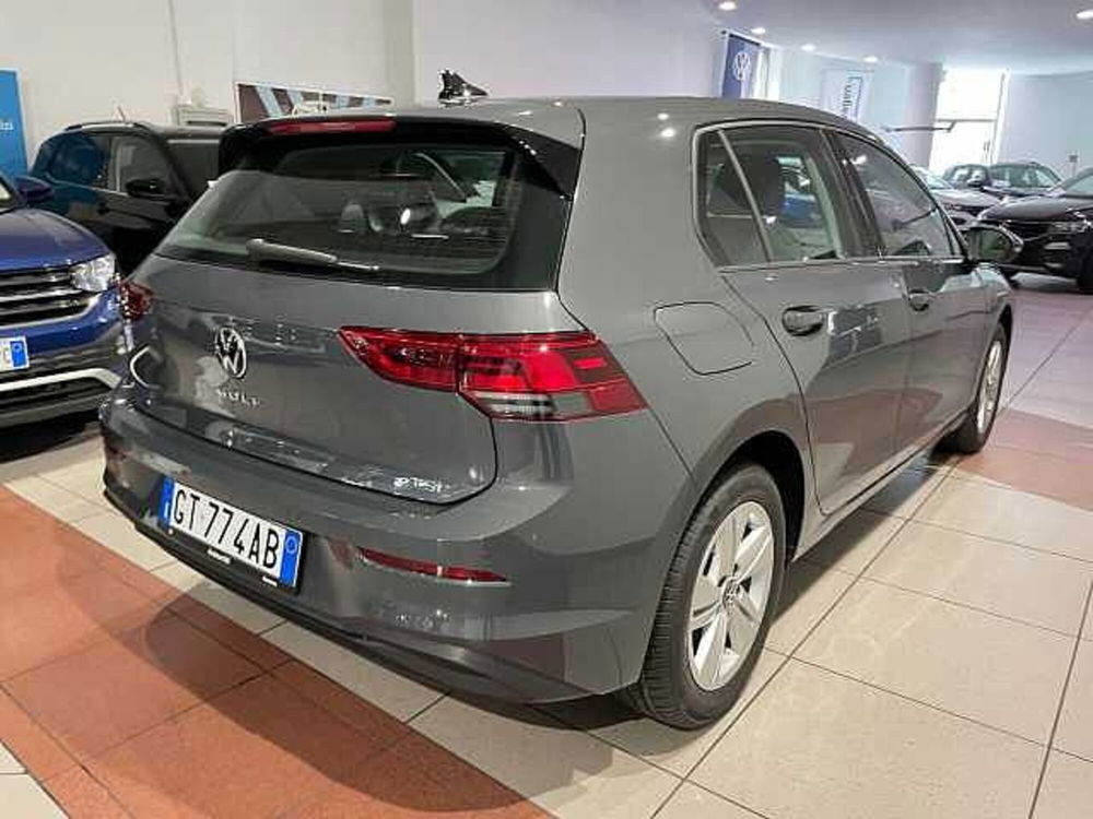 Volkswagen Golf Variant 1.0 eTSI EVO DSG Life nuova a Genova (5)