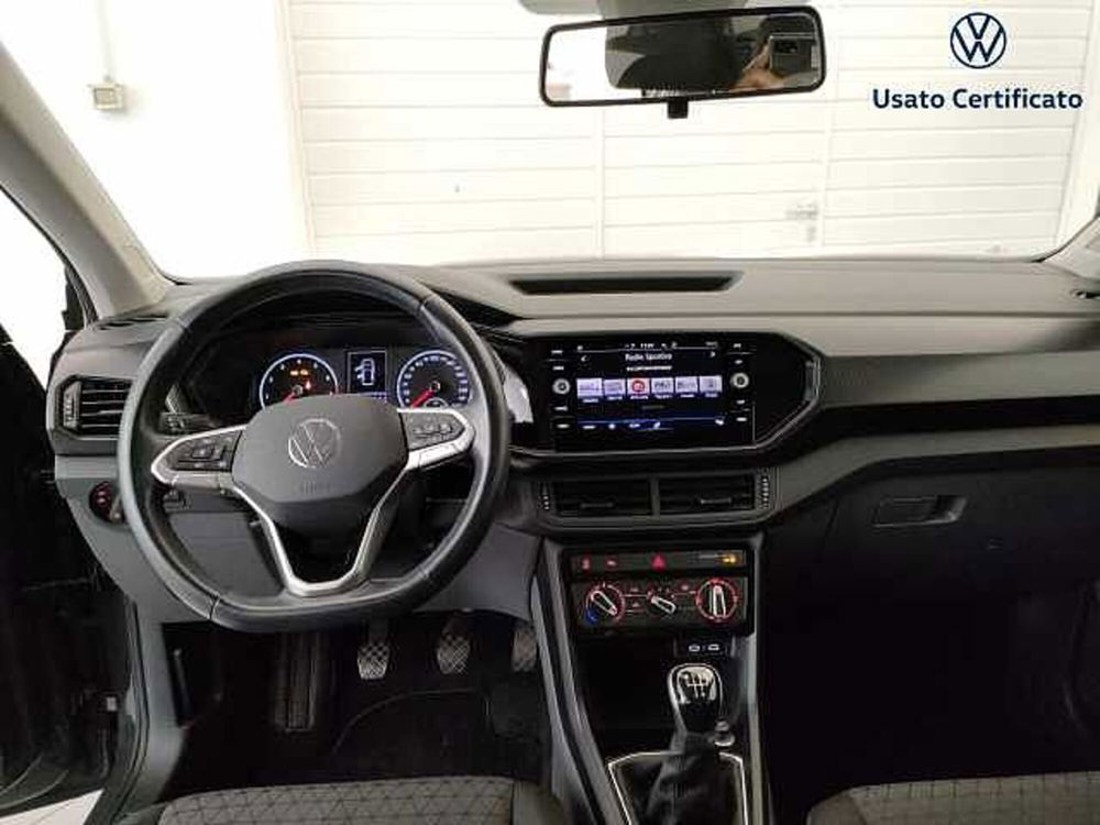 Volkswagen T-Cross usata a Varese (16)