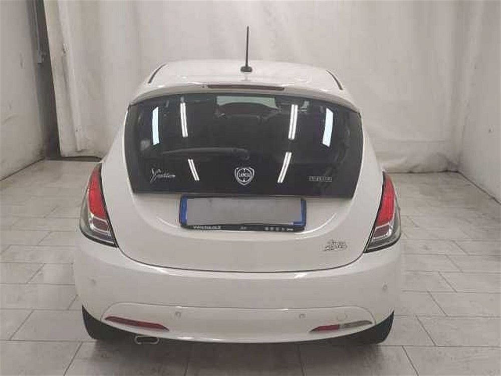 Lancia Ypsilon 1.0 FireFly 5 porte S&S Hybrid Ecochic Silver  del 2021 usata a Cuneo (5)