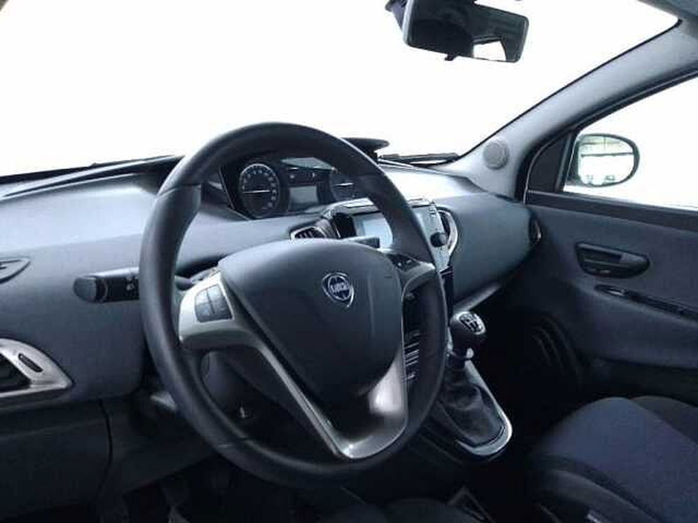 Lancia Ypsilon usata a Cuneo (16)