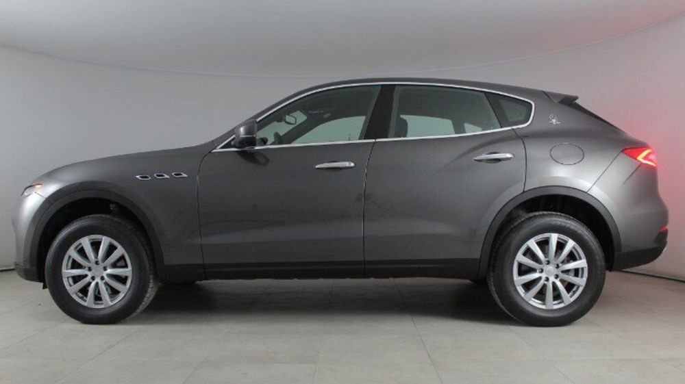 Maserati Levante Levante V6 Diesel 275 CV AWD  del 2019 usata a Palermo (2)