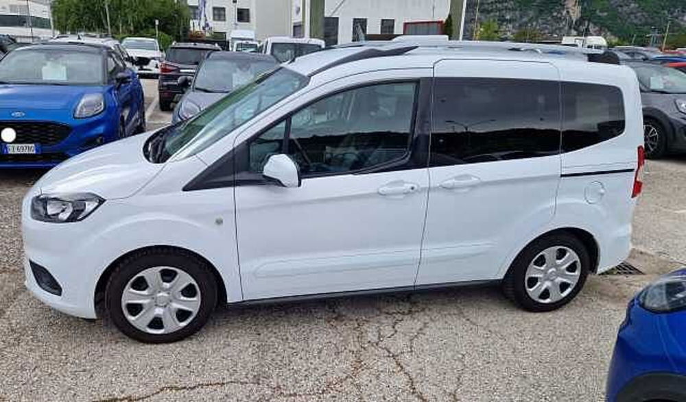 Ford Tourneo Courier usata a Trento (8)