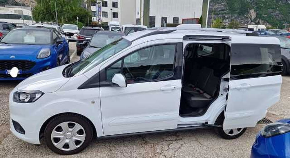 Ford Tourneo Courier usata a Trento (9)