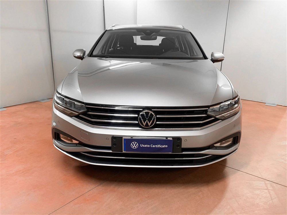 Volkswagen Passat Variant 2.0 TDI SCR EVO DSG Business del 2021 usata a Padova (2)