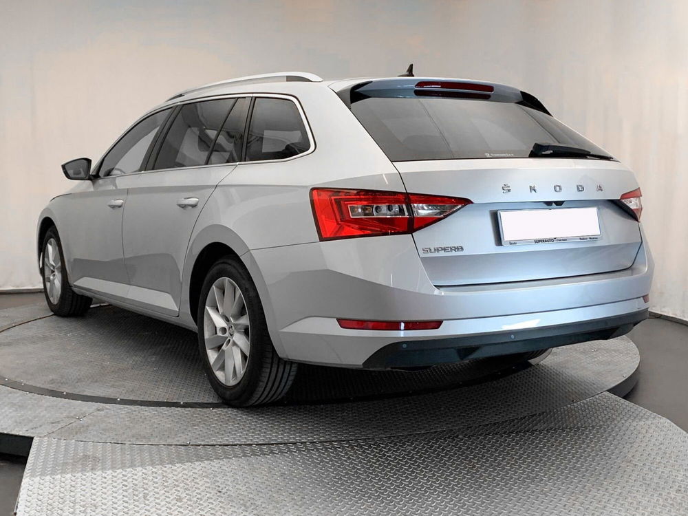 Skoda Superb Station Wagon nuova a Padova (4)