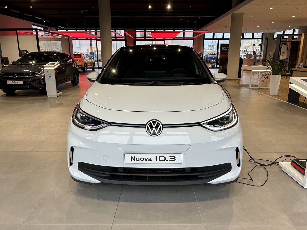Volkswagen ID.3 Pro Performance  nuova a Padova (2)
