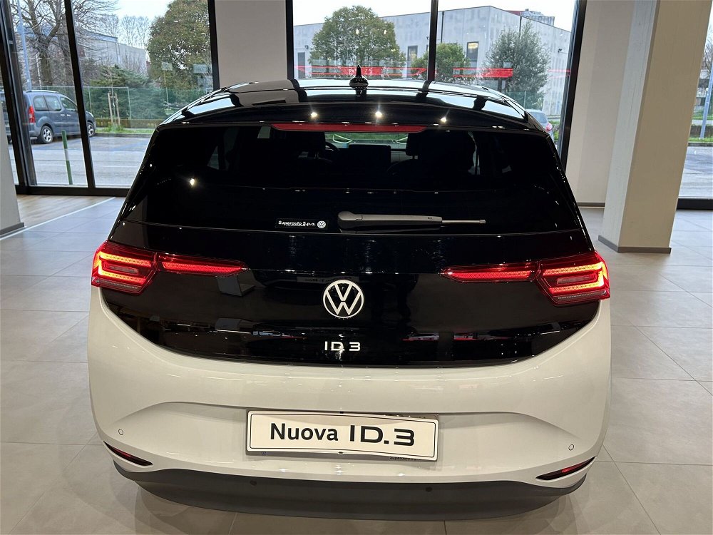 Volkswagen ID.3 Pro Performance  nuova a Padova (5)