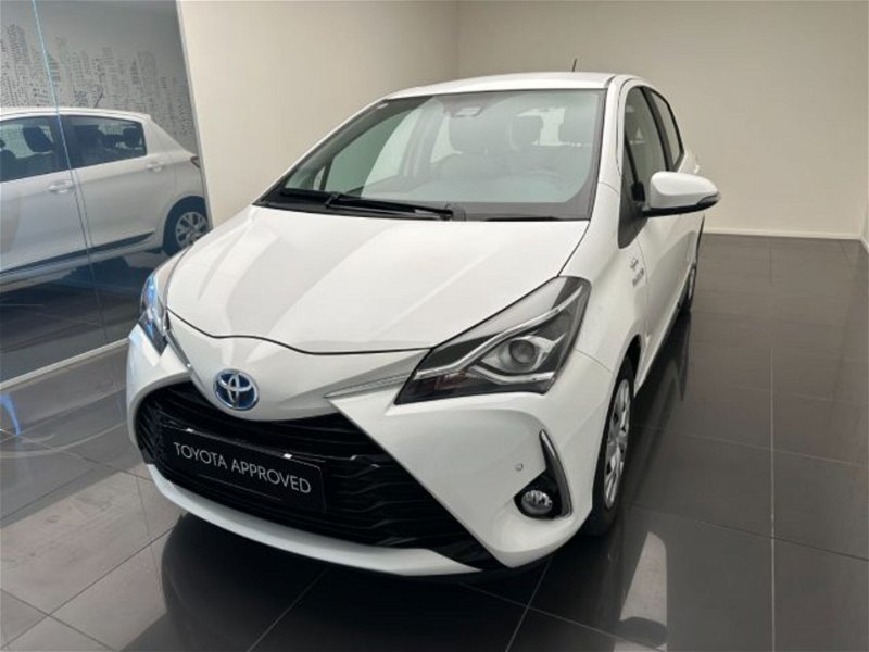 Toyota Yaris 1.3 5 porte Active my 14 del 2019 usata a Cuneo