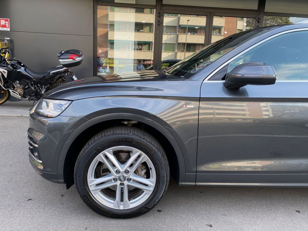 Audi Q5 2.0 TDI 190 CV quattro S tronic S line plus del 2019 usata a Reggio nell'Emilia (2)