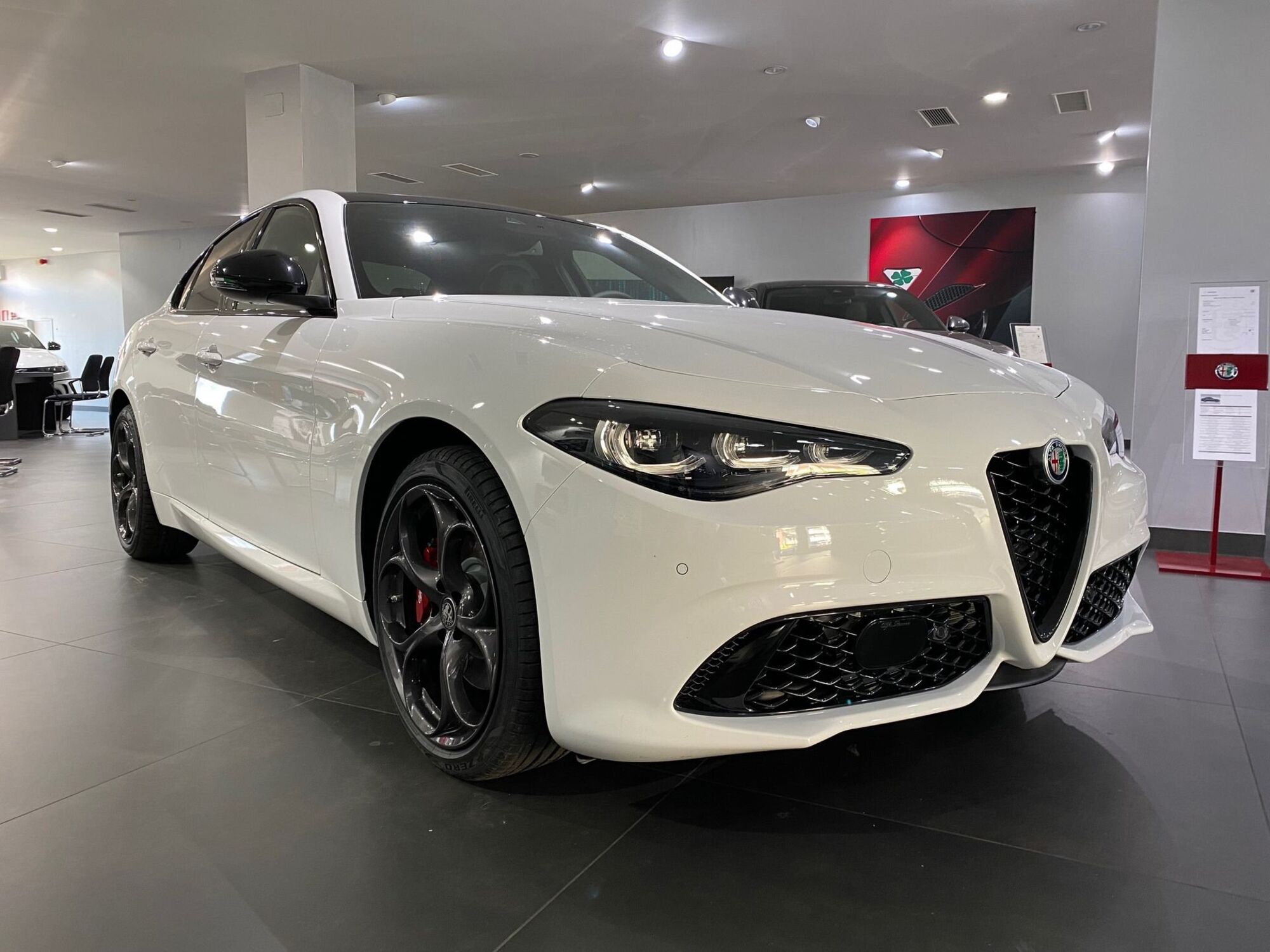 Alfa Romeo Giulia 2.2 t Tributo Italiano Q4 210cv auto nuova a Reggio nell&#039;Emilia