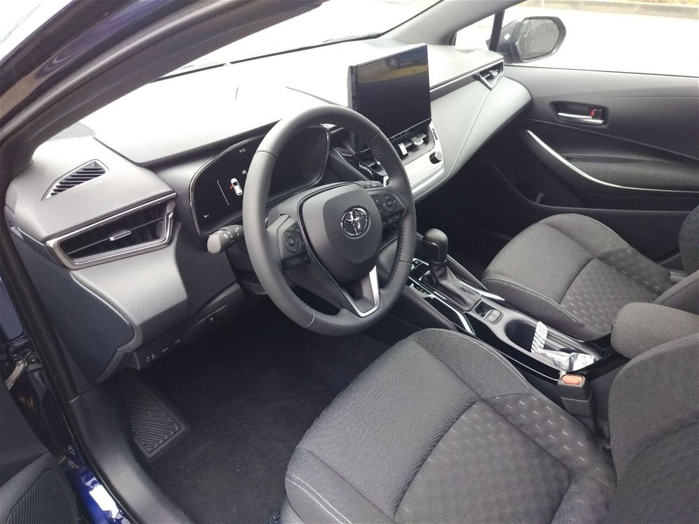 Toyota Corolla 1.8 Hybrid Active  nuova a San Lazzaro di Savena (5)