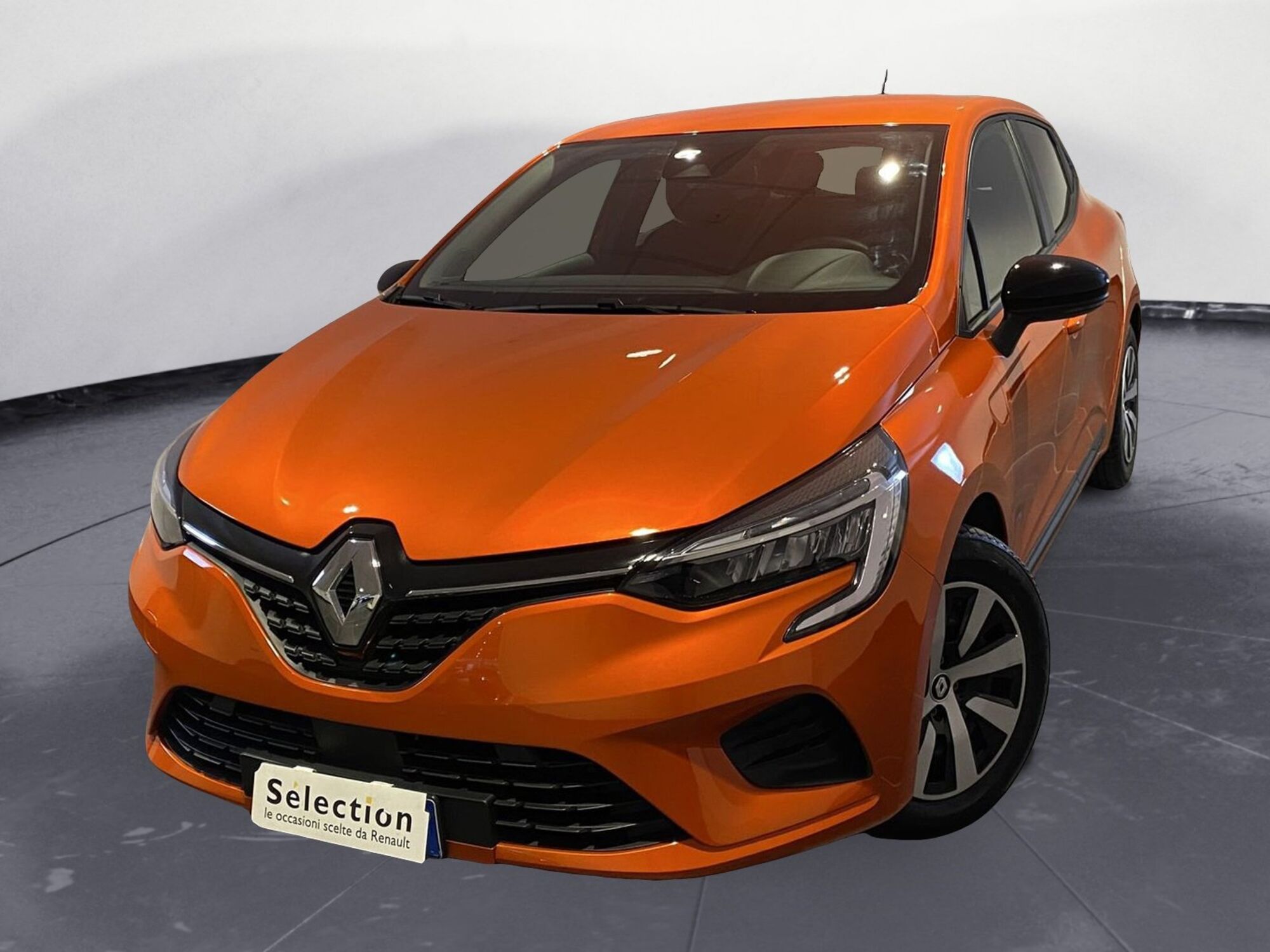 Renault Clio Full Hybrid E-Tech 145 CV 5 porte Equilibre del 2022 usata a Meda