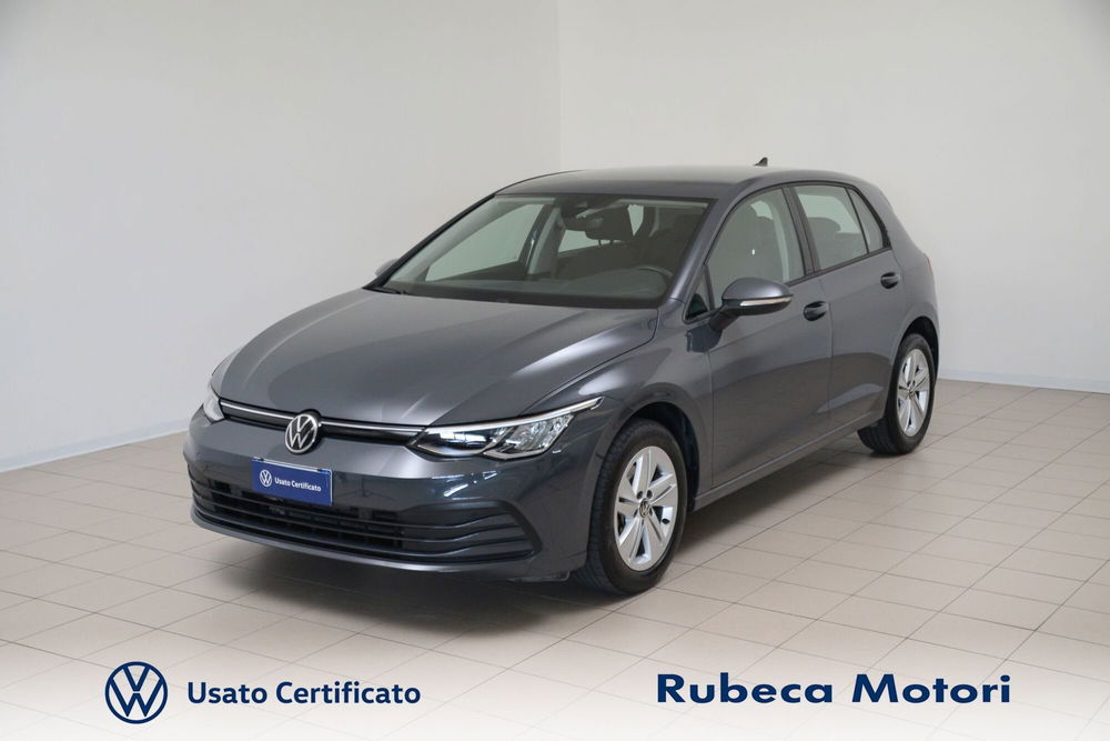 Volkswagen Golf 1.0 eTSI EVO DSG Life del 2023 usata a Citta' della Pieve